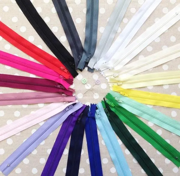 18" / 46cm Closed End Zip
