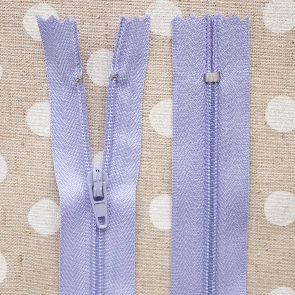 18" / 46cm Closed End Zip