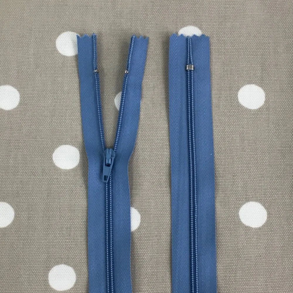 18" / 46cm Closed End Zip