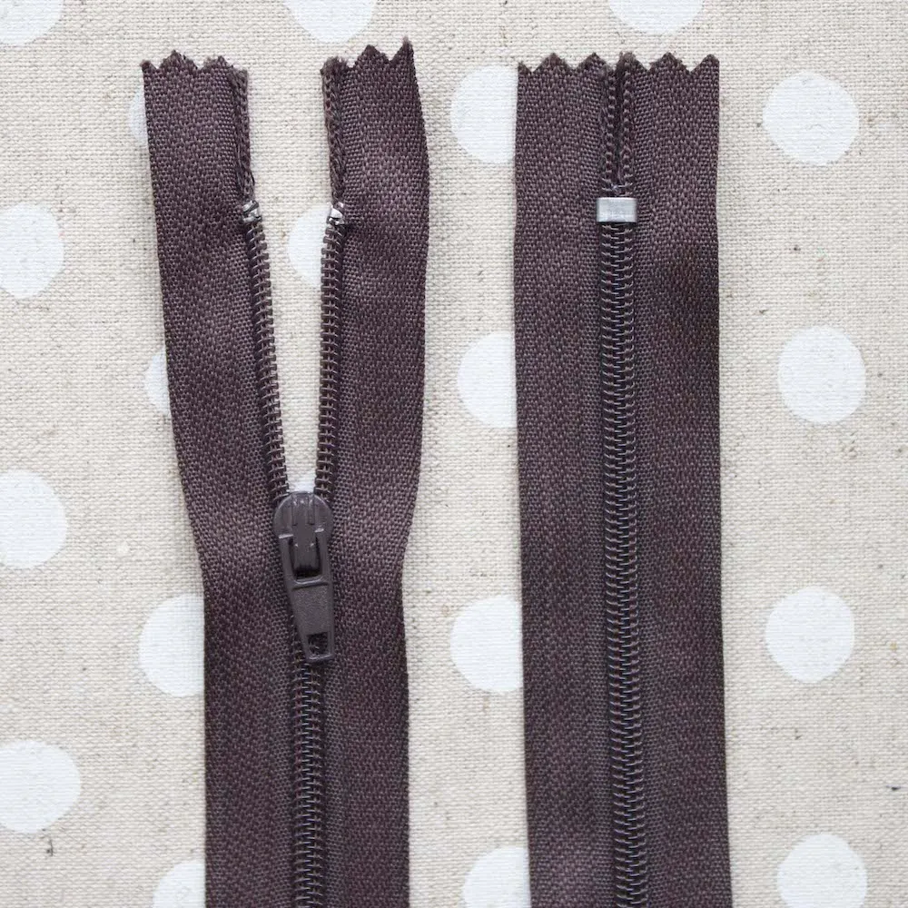 18" / 46cm Closed End Zip