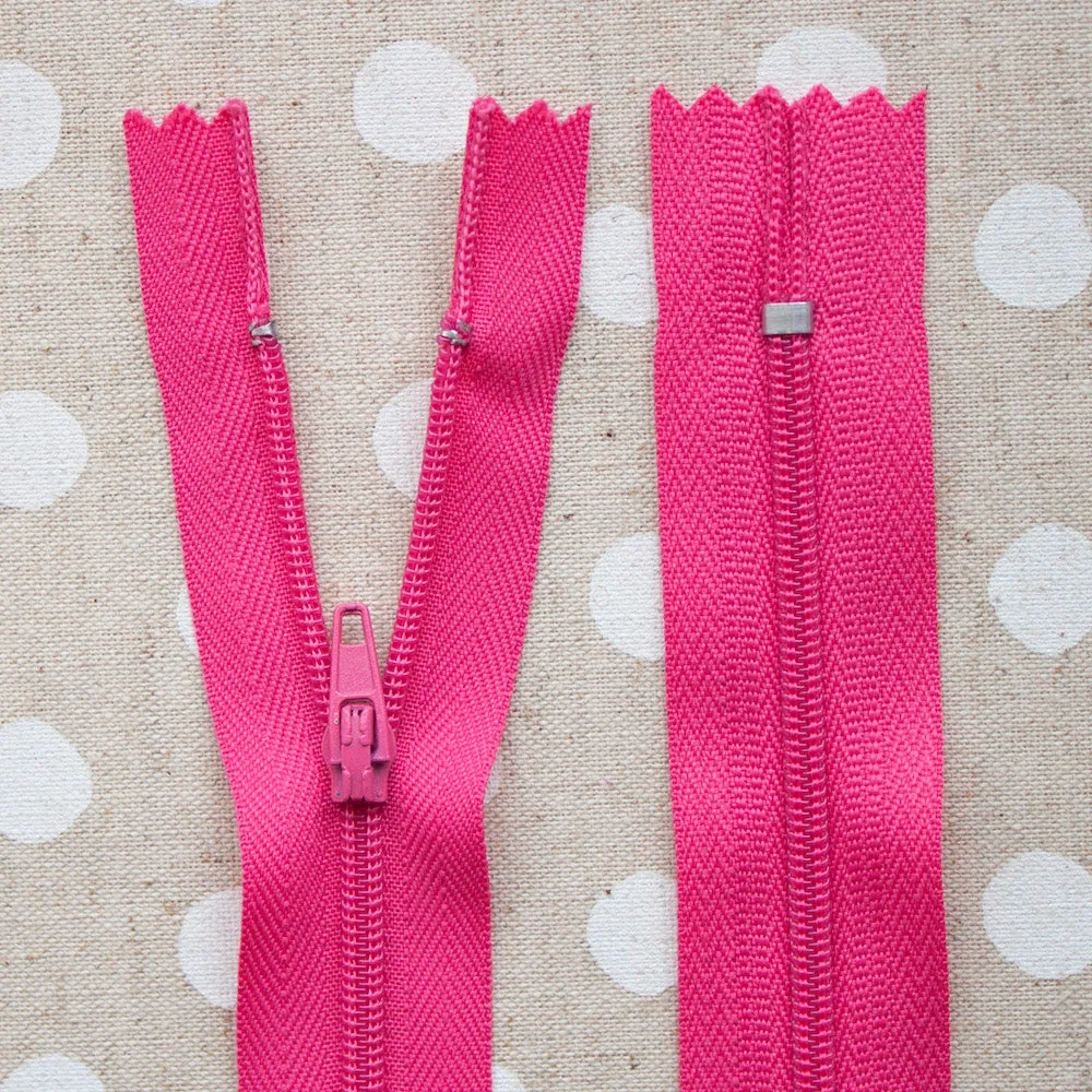 18" / 46cm Closed End Zip