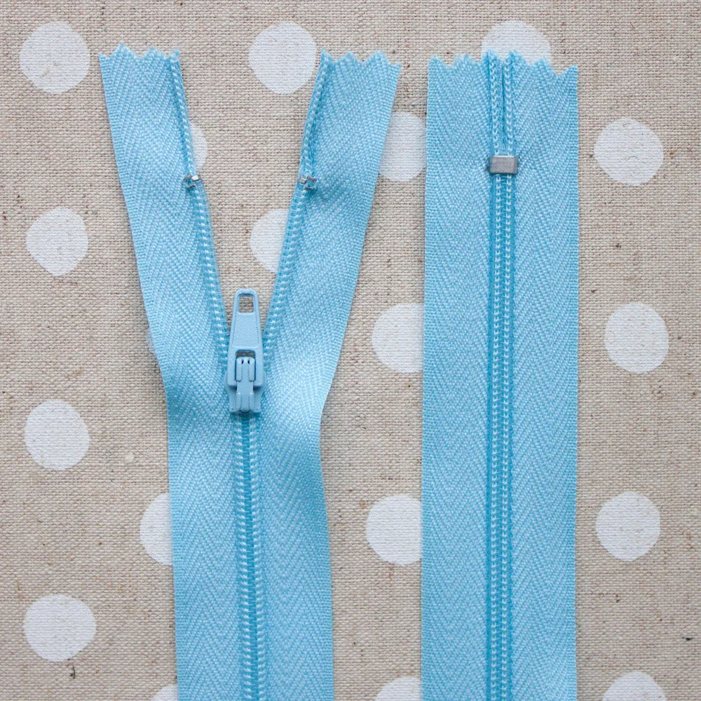 18" / 46cm Closed End Zip
