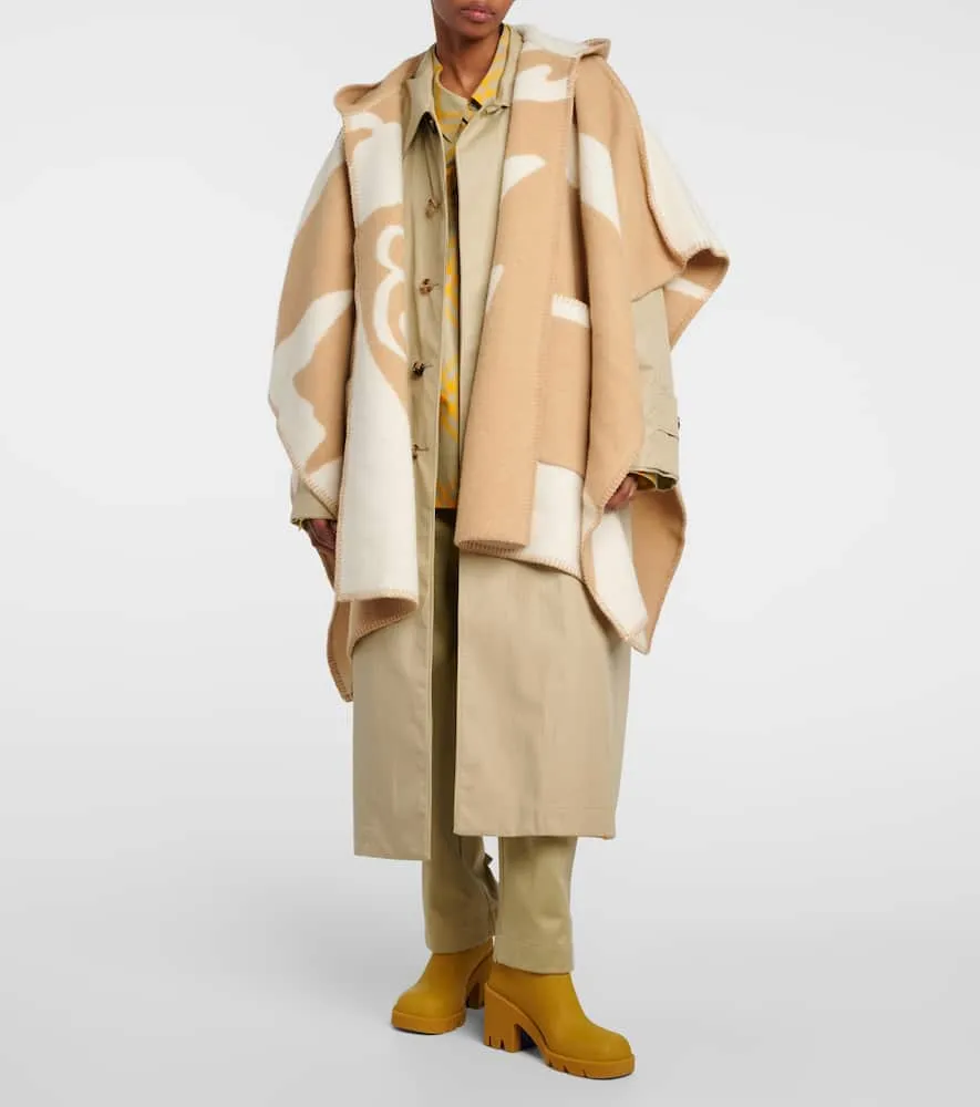 Burberry Printed wool cape