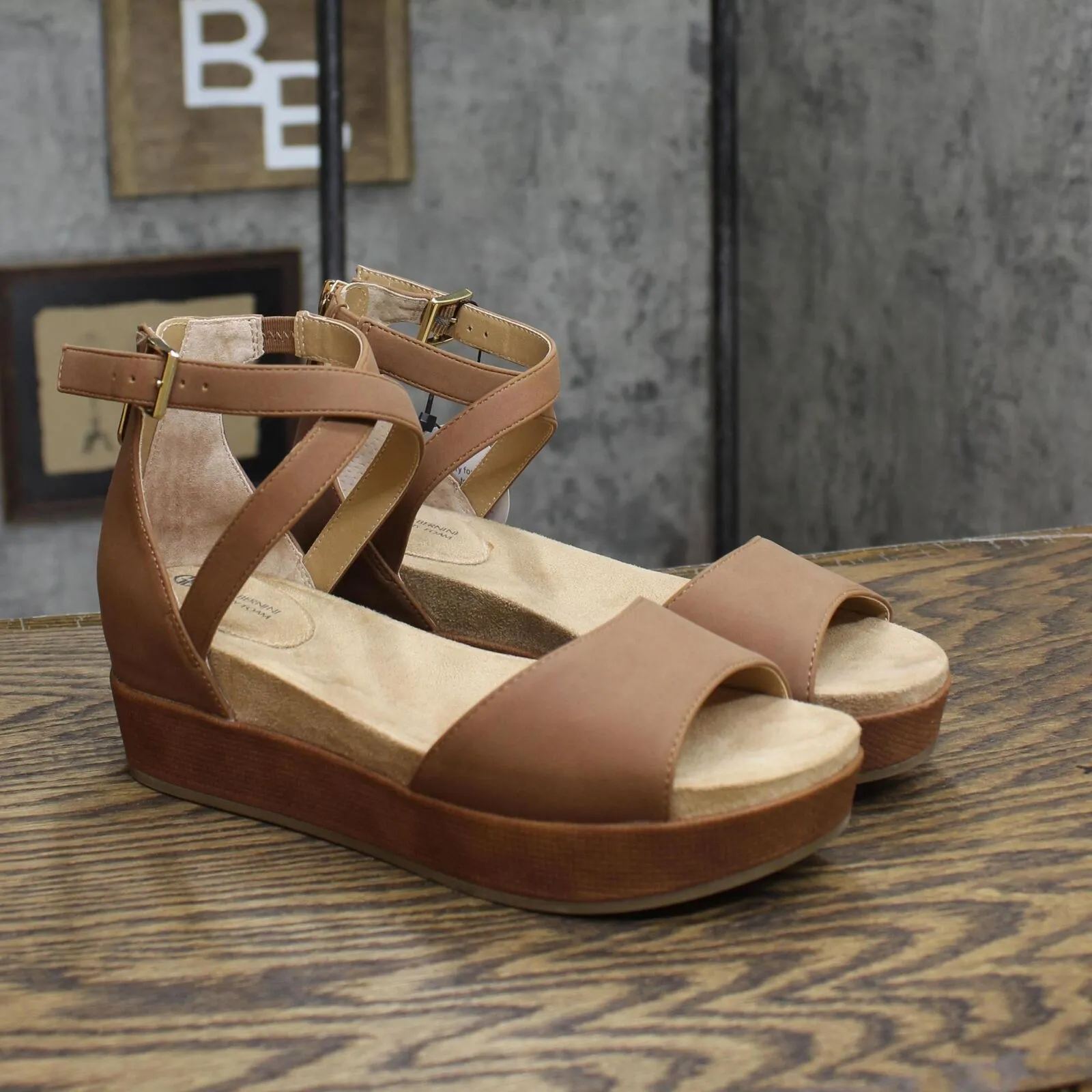 Giani Bernini Womens Ellenaa Nubuck Wedge Sandals 10011734900 Cognac Brown 6M