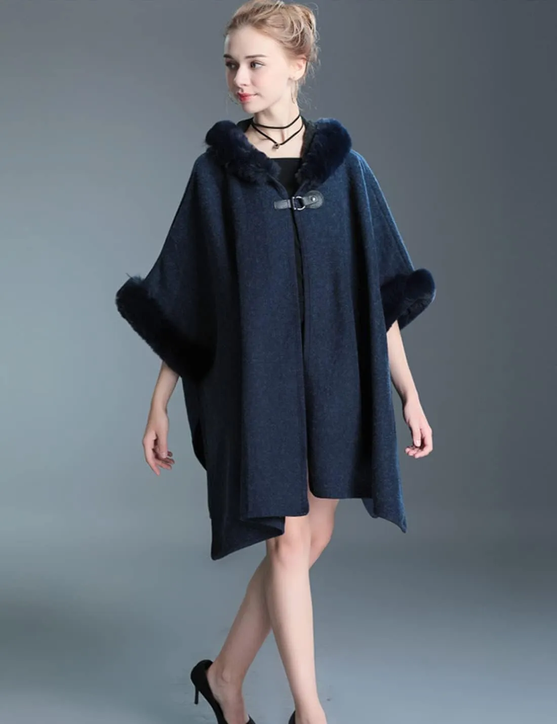 Gihuo Women's Luxury Batwing Sleeve Faux Fur Hooded Cloak Poncho Sweater Cape