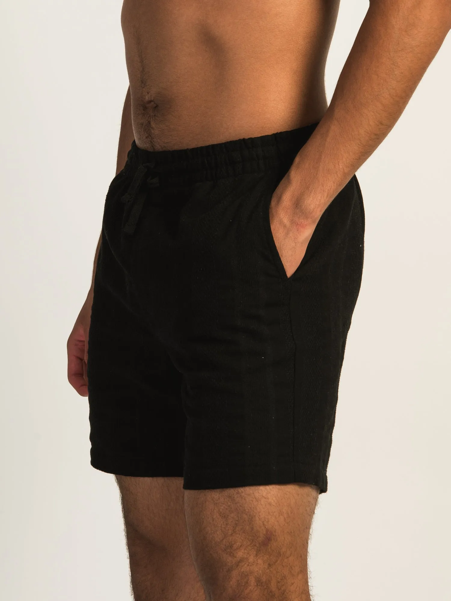 KOLBY TEXTURED SHORT - BLACK