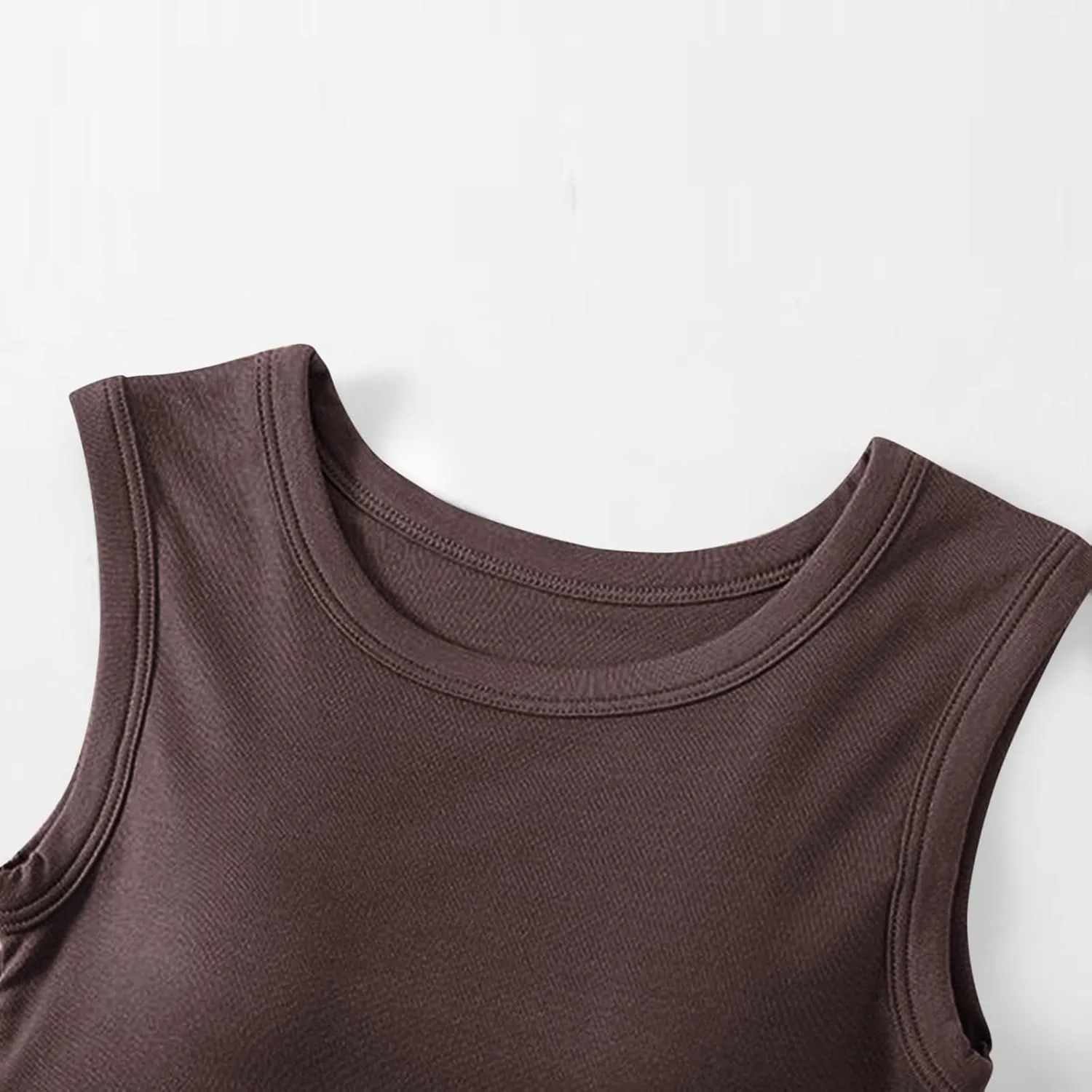 Workout Tank Tops for Women with Built in Bra, Slim Fit Crop Top, Basic Padded Camisole 2025 Summer Clothes